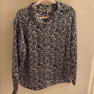 Long sleeve cheetah print top, excellent condition